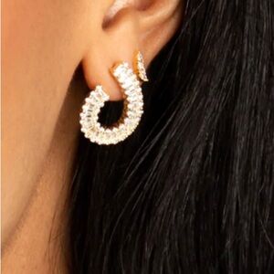 Elegant Gold Hoop Earrings